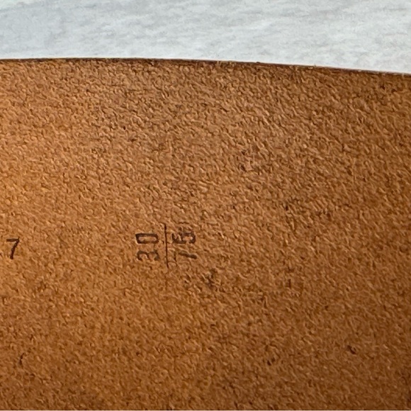 Banana Republic Genuine English Saddle Hide Wide Vintage Belt 75/30 - Picture 8 of 8
